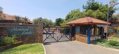 Townhouse For Sale in Northgate, Randburg