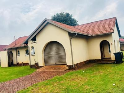 House For Sale in Dawn Park, Boksburg