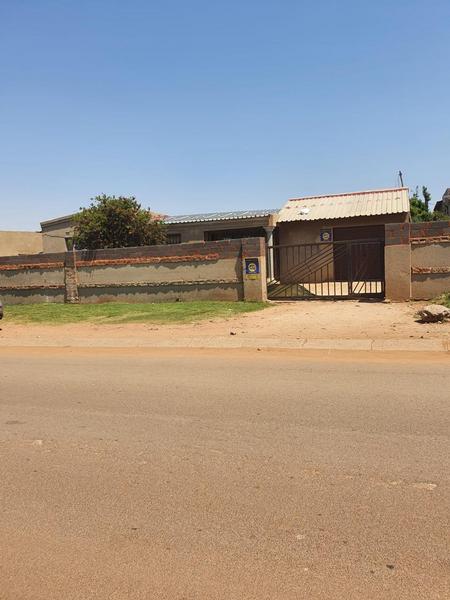 House For Sale in Villa Liza, Boksburg
